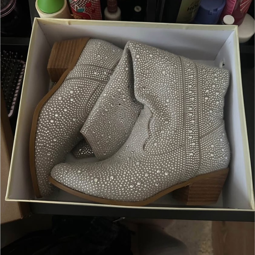 Gray Ankle Boots with Rhinestone Embellishments and Western Silhouette
